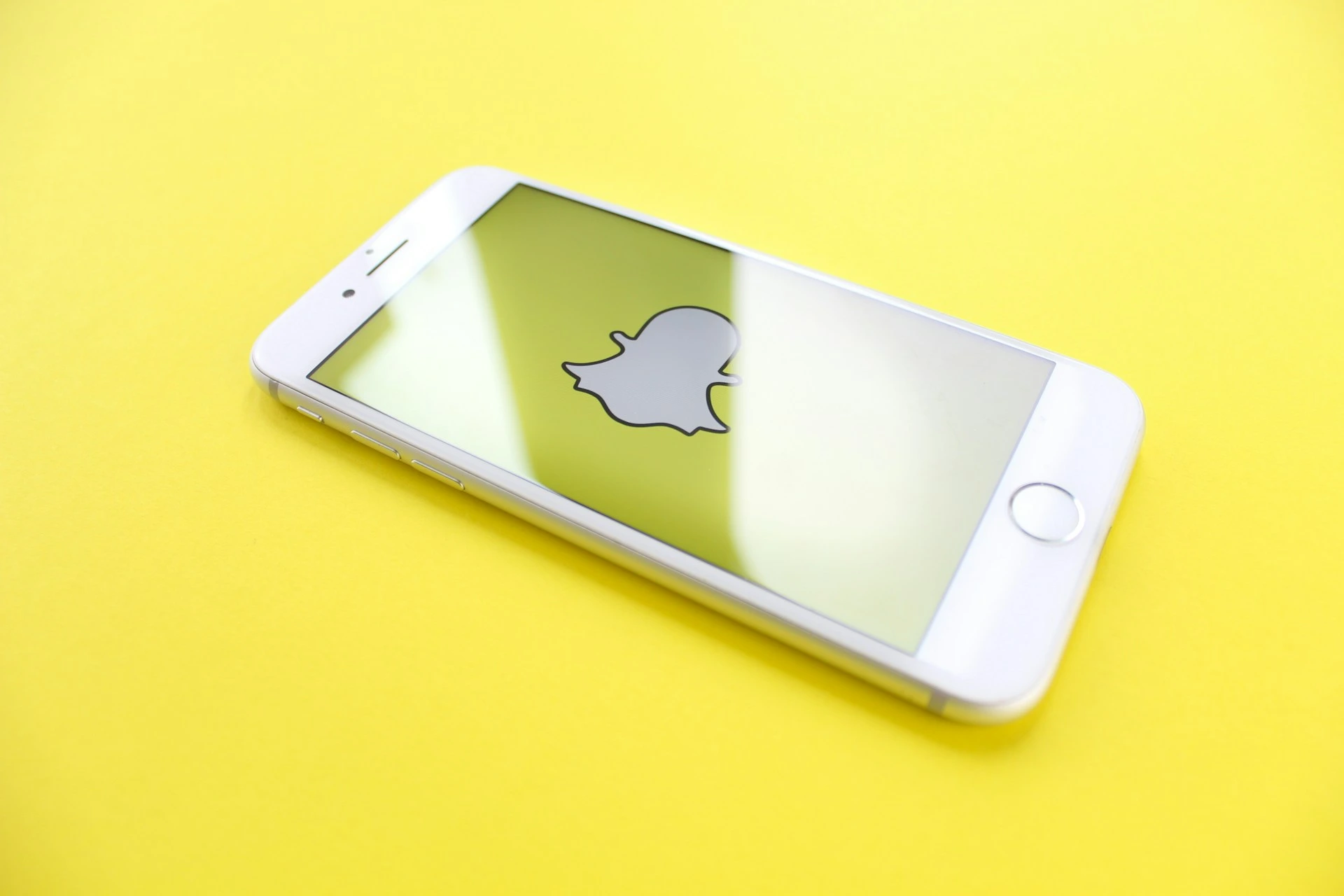 Snap k&uuml;ndigt bedeutende &Auml;nderungen an Snapchat und neue AR-Brillen an