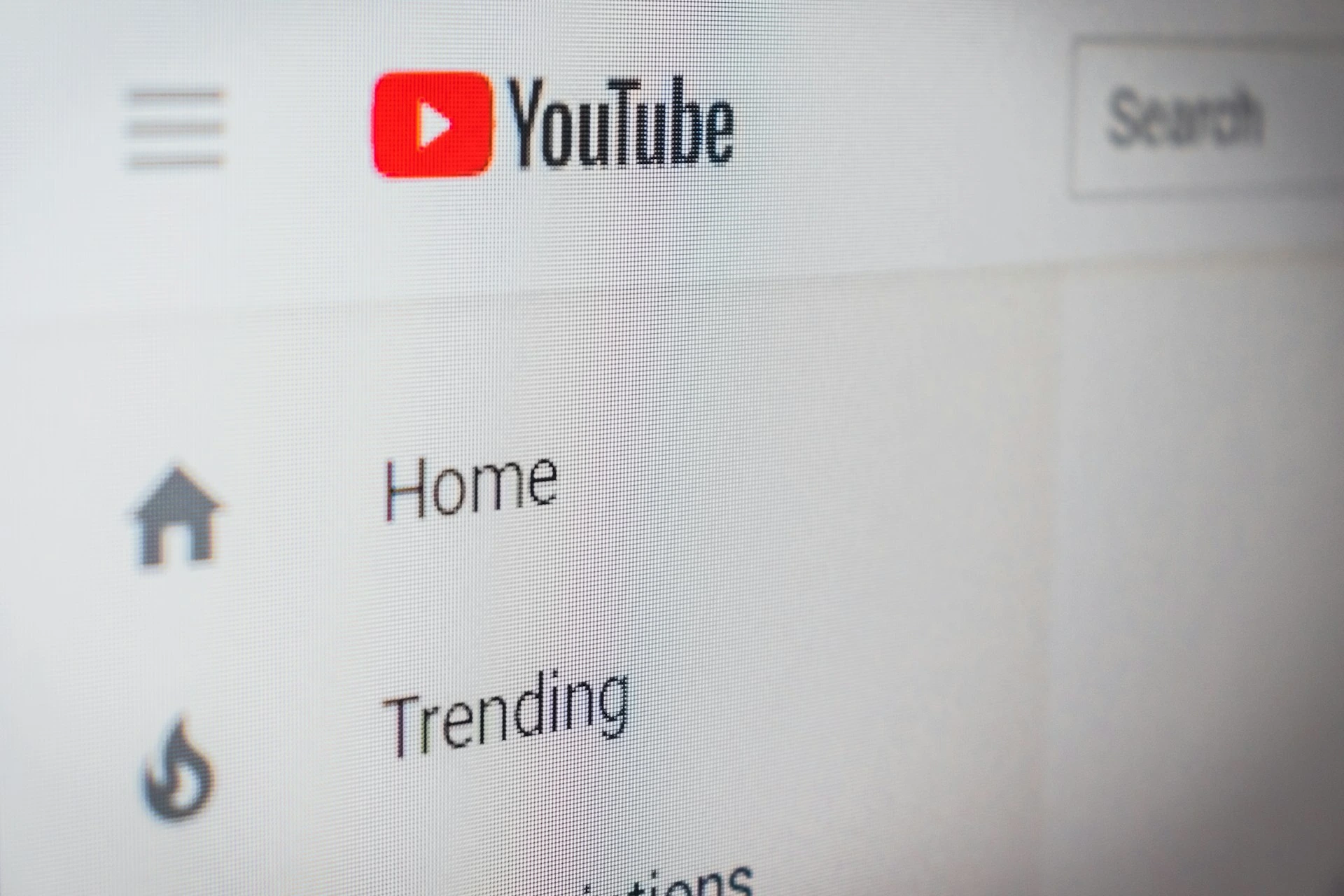 Russland Verh&auml;ngt Geldstrafe gegen Google Wegen YouTube-Inhalten zur Milit&auml;rkapitulation