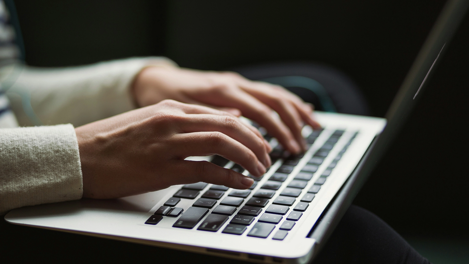 Schreibplattform NanoWriMo wird wegen KI- und Inhaltsmoderation-Kontroversen geschlossen